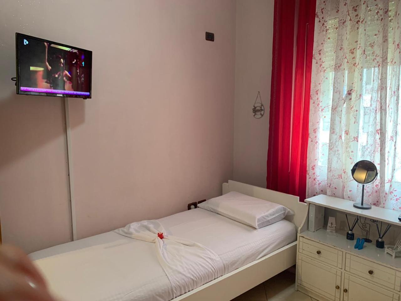 Lungomare Apartment Sea Home Влёра Экстерьер фото